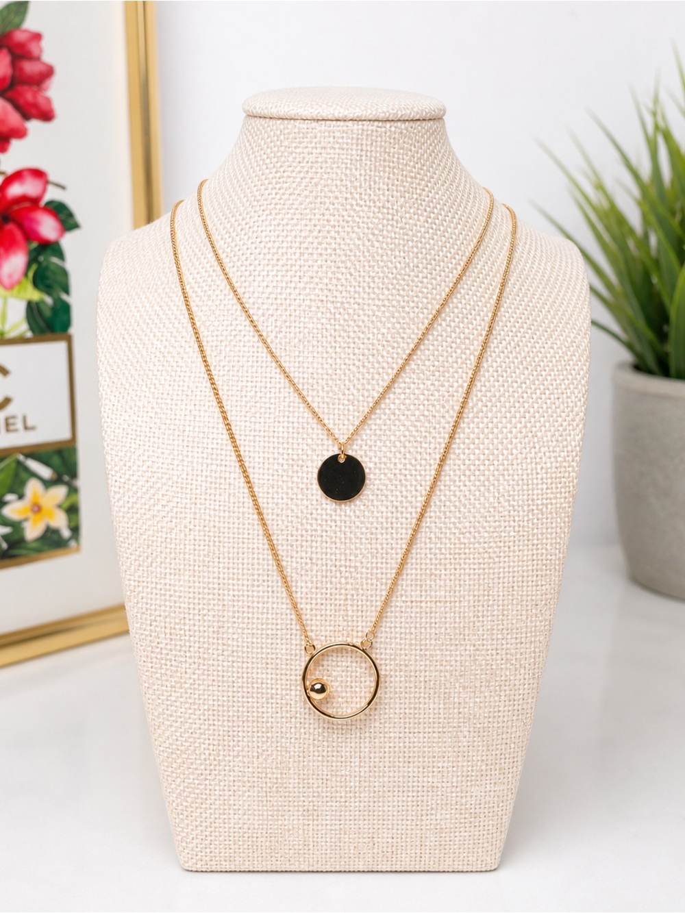 Gold Tone Layered Circle Pendant Necklace Minimalist Boho Chic Modern